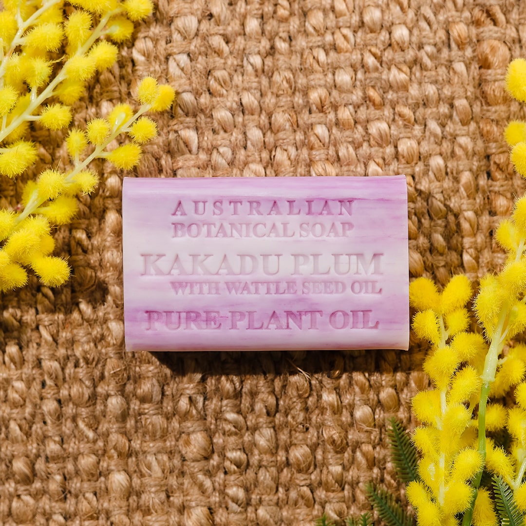 Kakadu Plum with Wattle Seed Oil